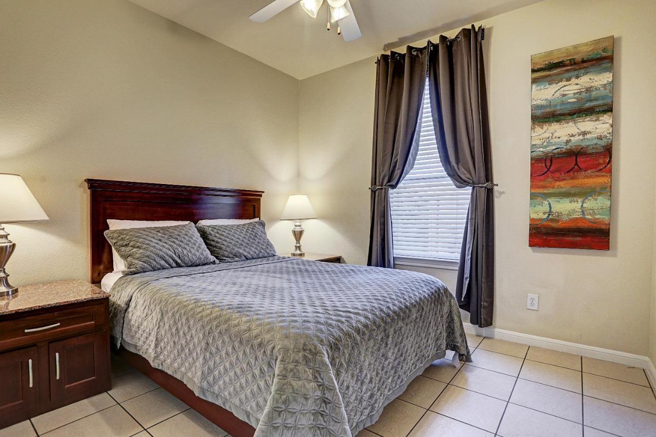 Villa Corporate 2 bedroom Suite Furnished Condo Houston Esterno foto