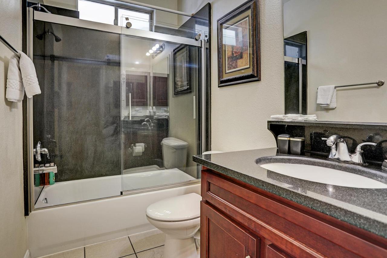 Villa Corporate 2 bedroom Suite Furnished Condo Houston Esterno foto